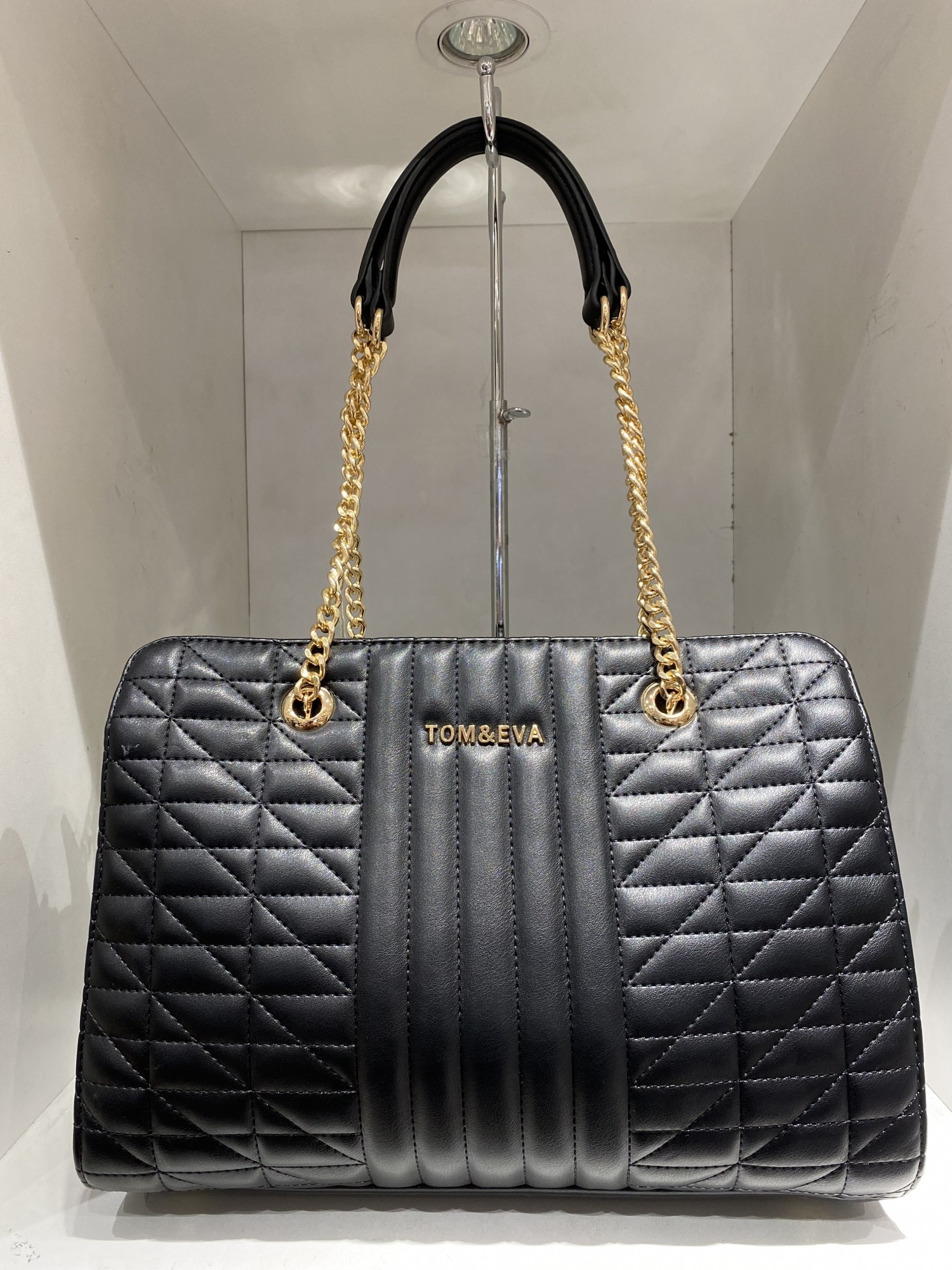 Marque tom et eva clearance