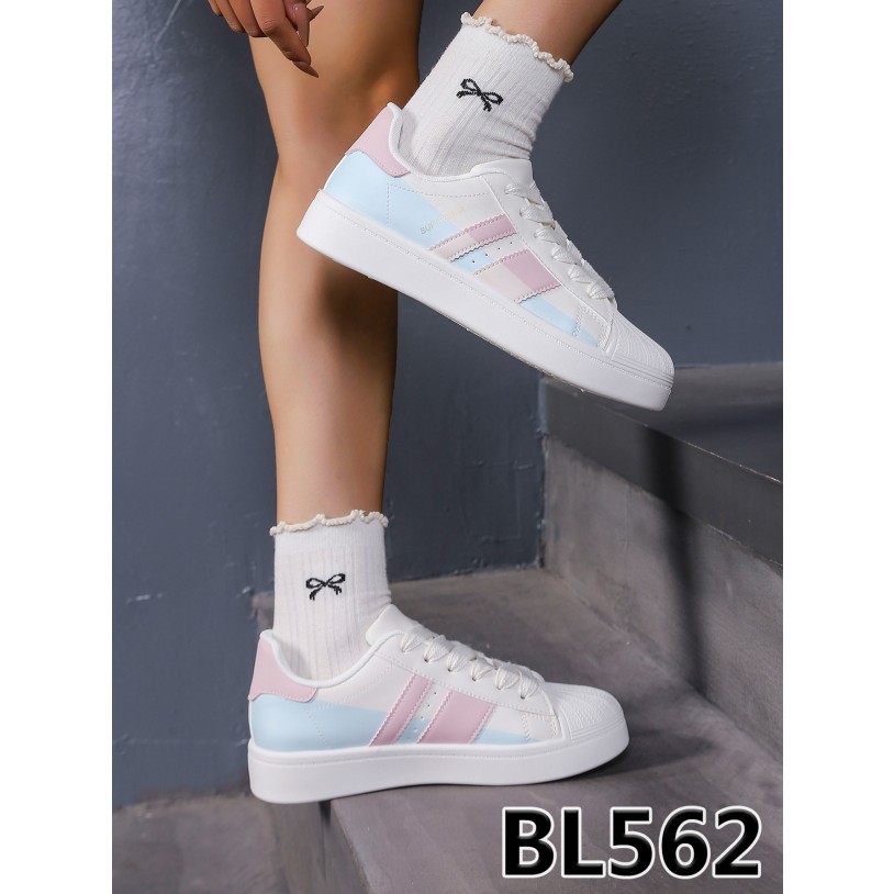 BL562