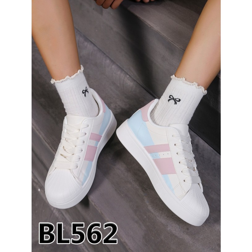 BL562