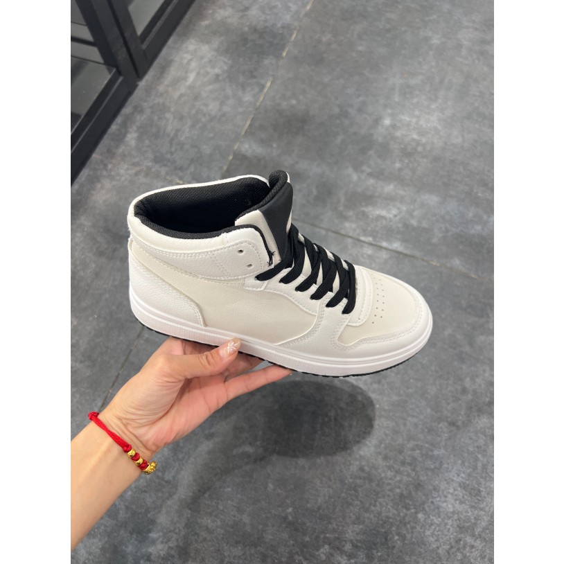 Y3