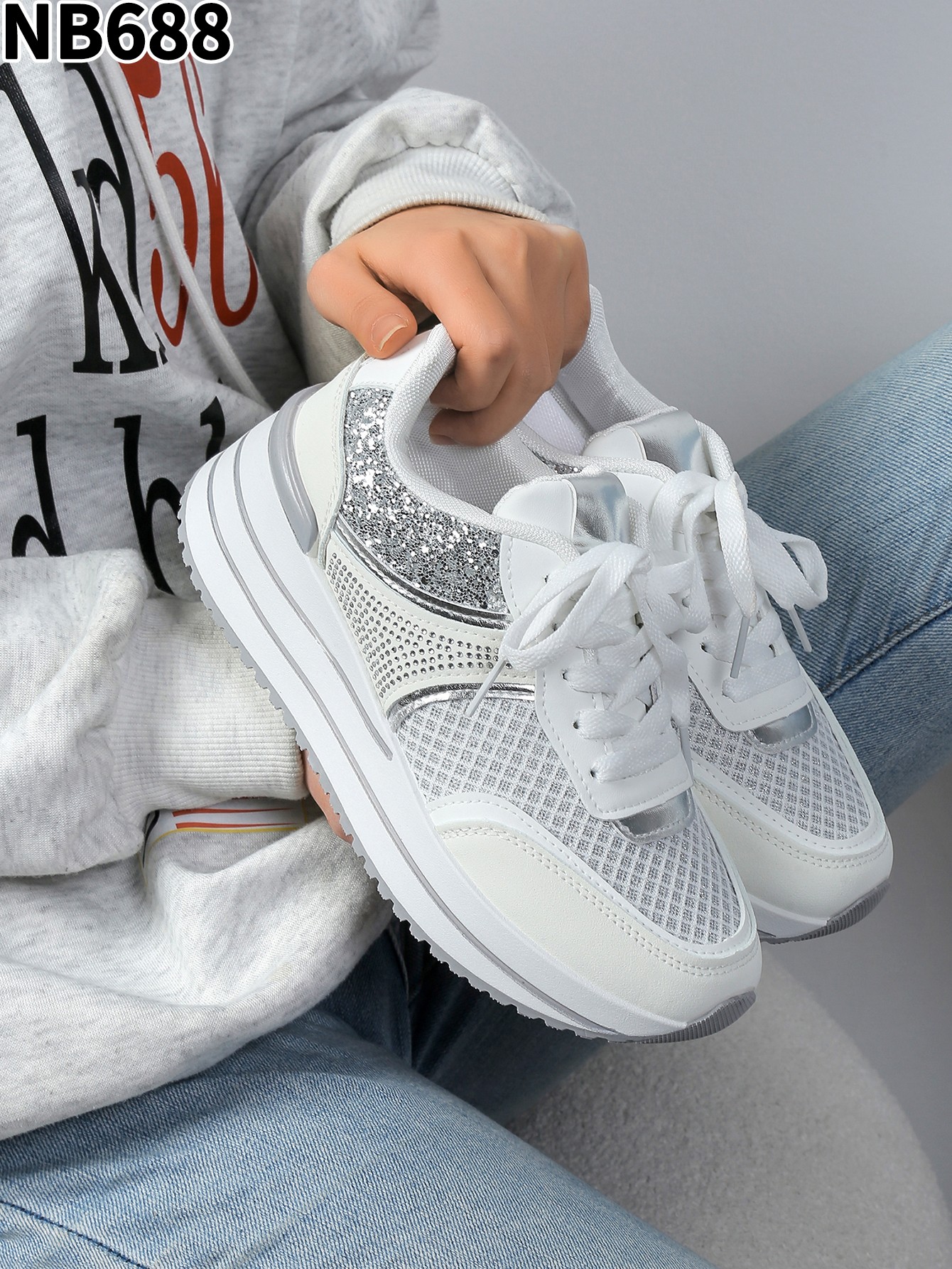 NB688