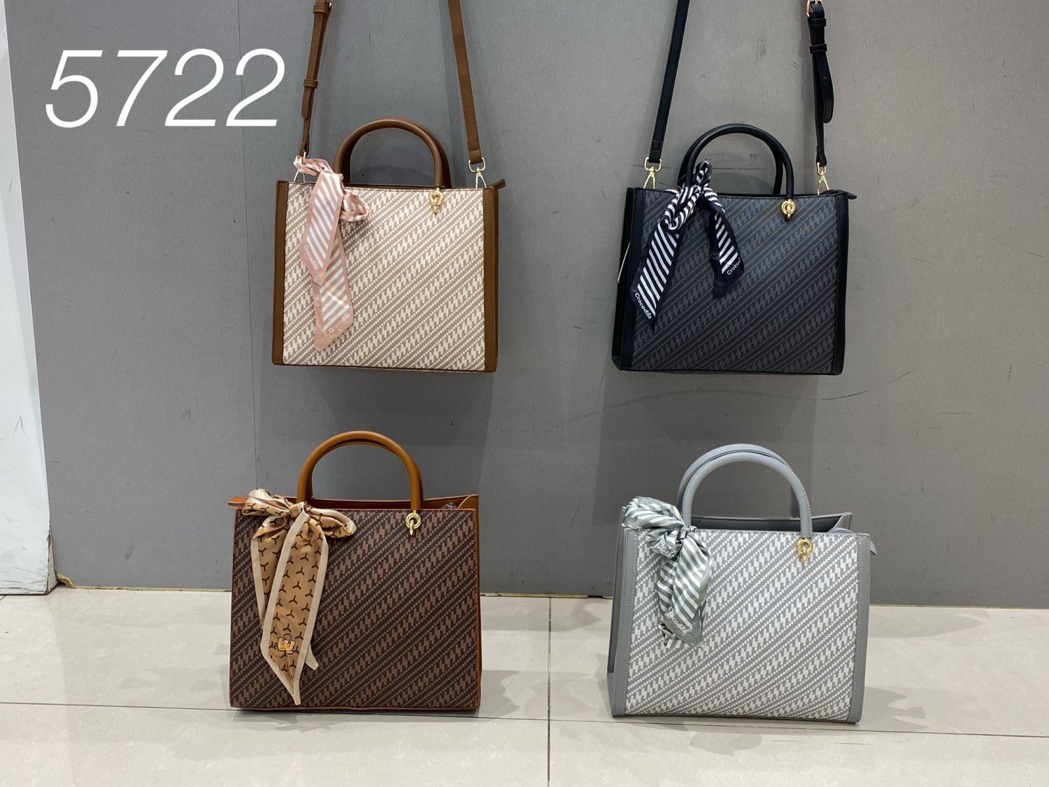 23B-5722(3FM2