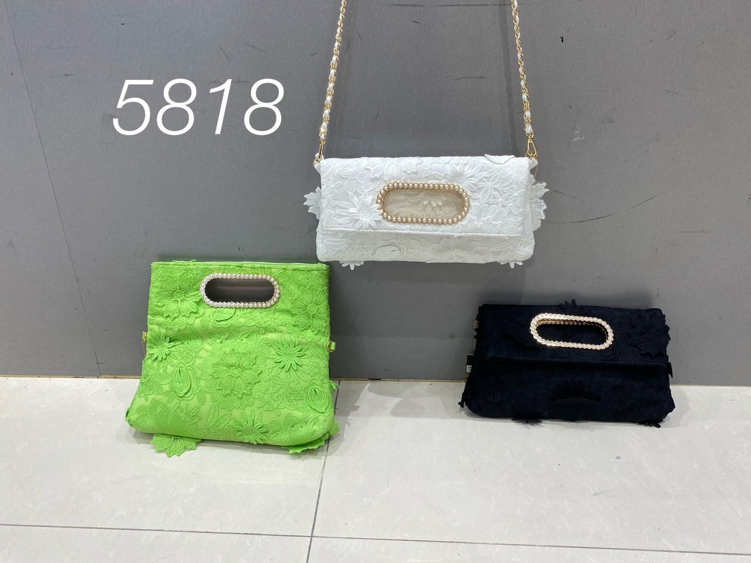 23P-5818(B4