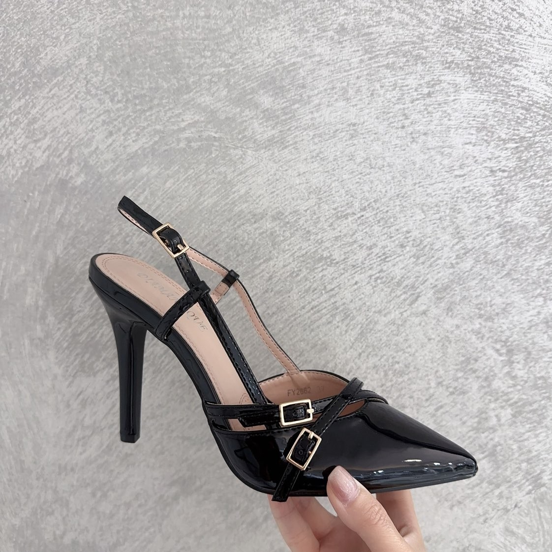 FY2662-Black