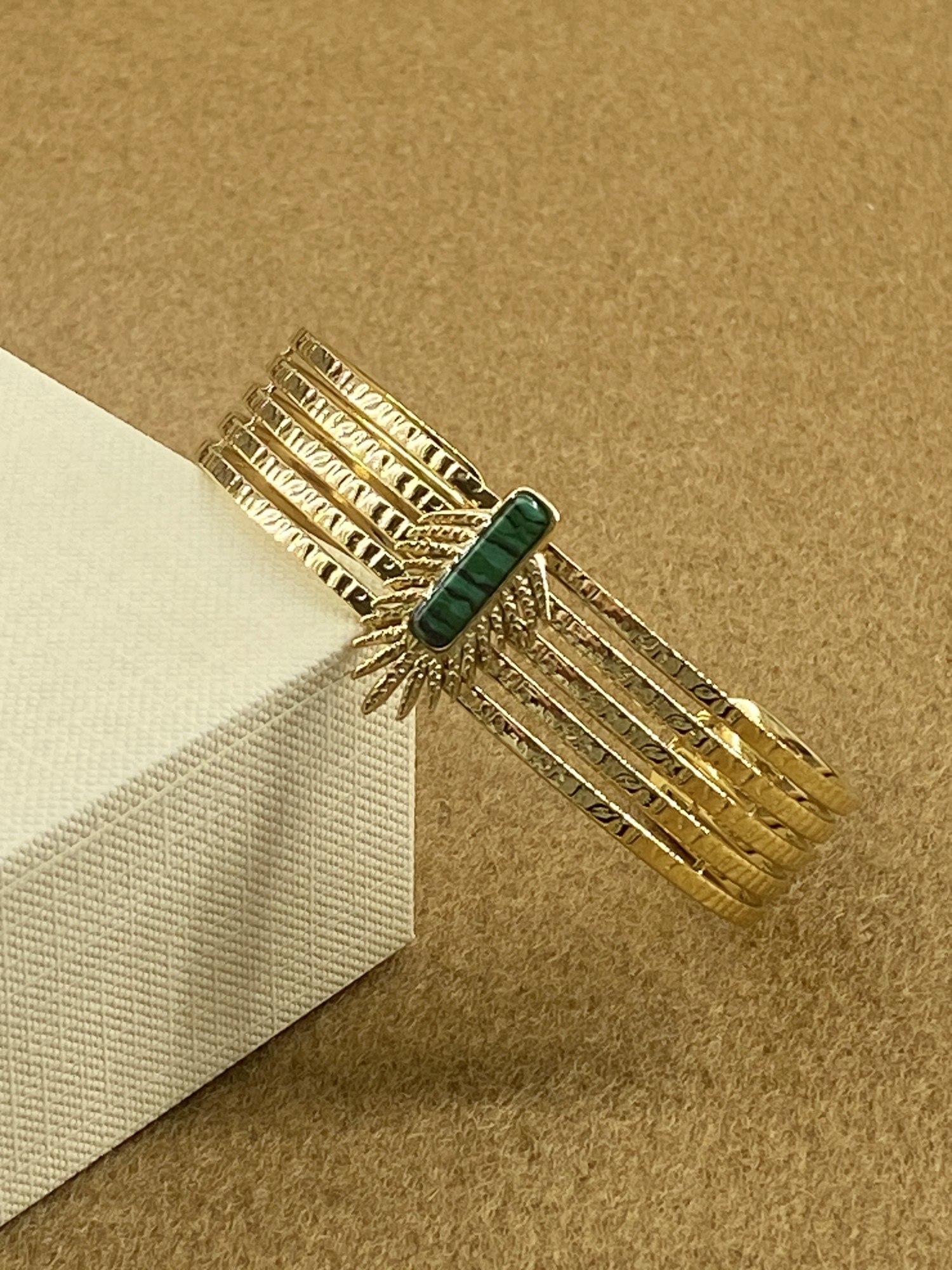 22JC424V-01-65