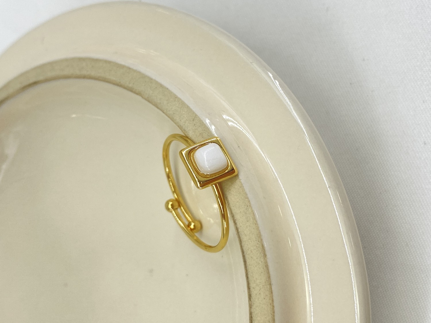 BAGUE28-27