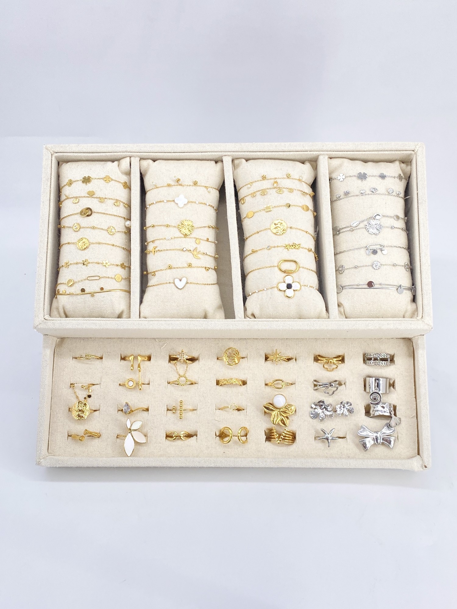 LOT29BRAC28BAG1990-L1