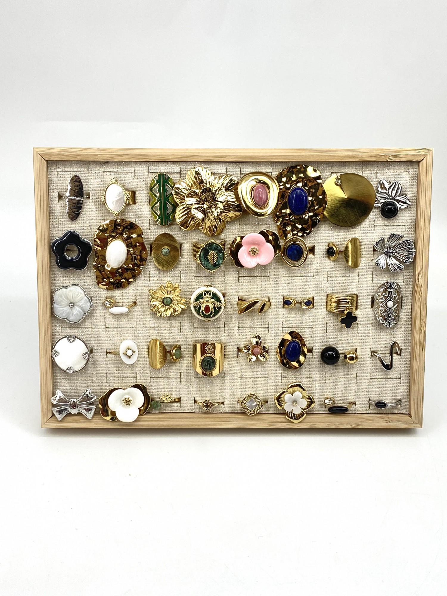 LOT40BAG1880-2