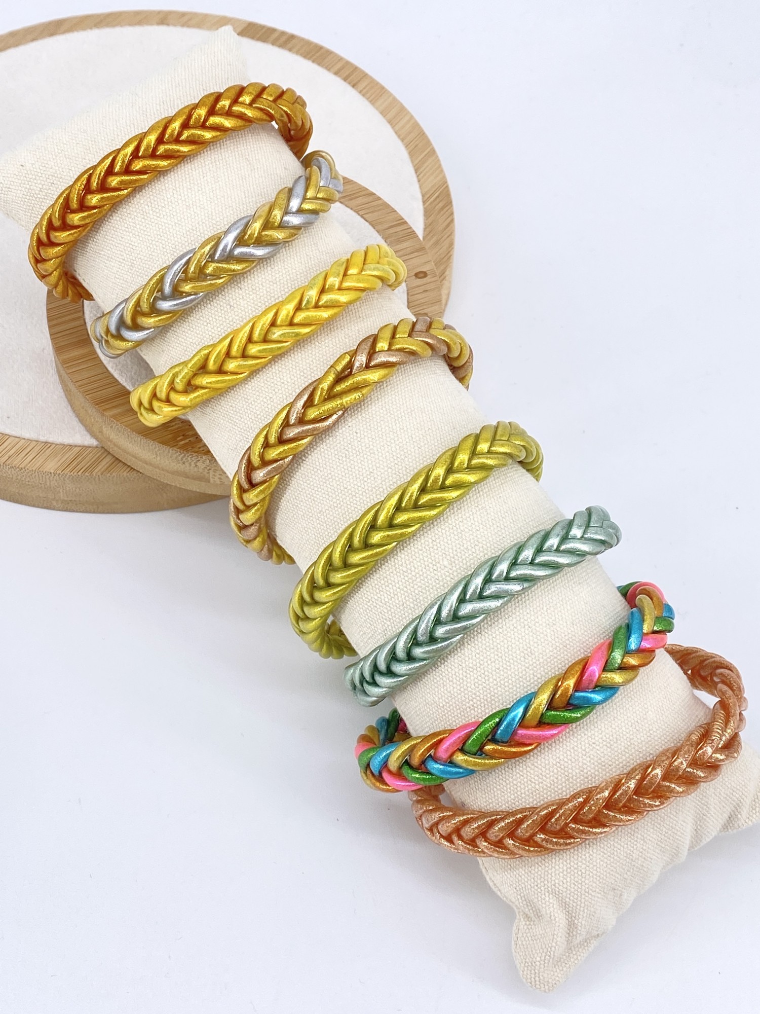 LOT8BRACFAN220-L1