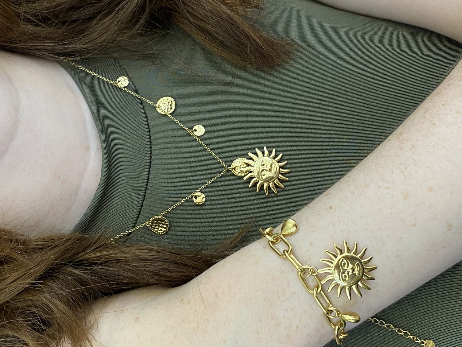 PARURE100-L1